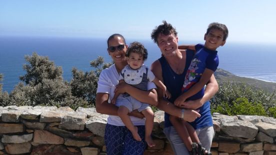 Michael was twee jaar 'bankslaper' en krijgt nu eindelijk woning voor zijn gezin: 'Nog nooit zo gelukkig geweest'