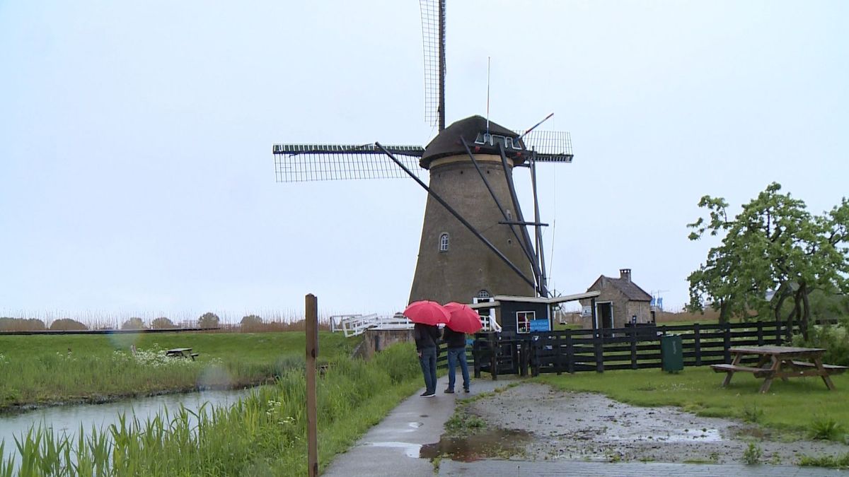 Toeristen na maanden weer welkom in Kinderdijk