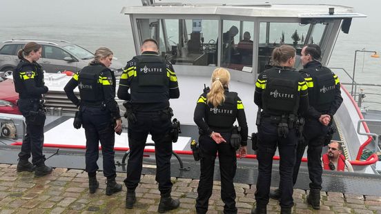 Grote politie-inzet na melding persoon met wapen op schip