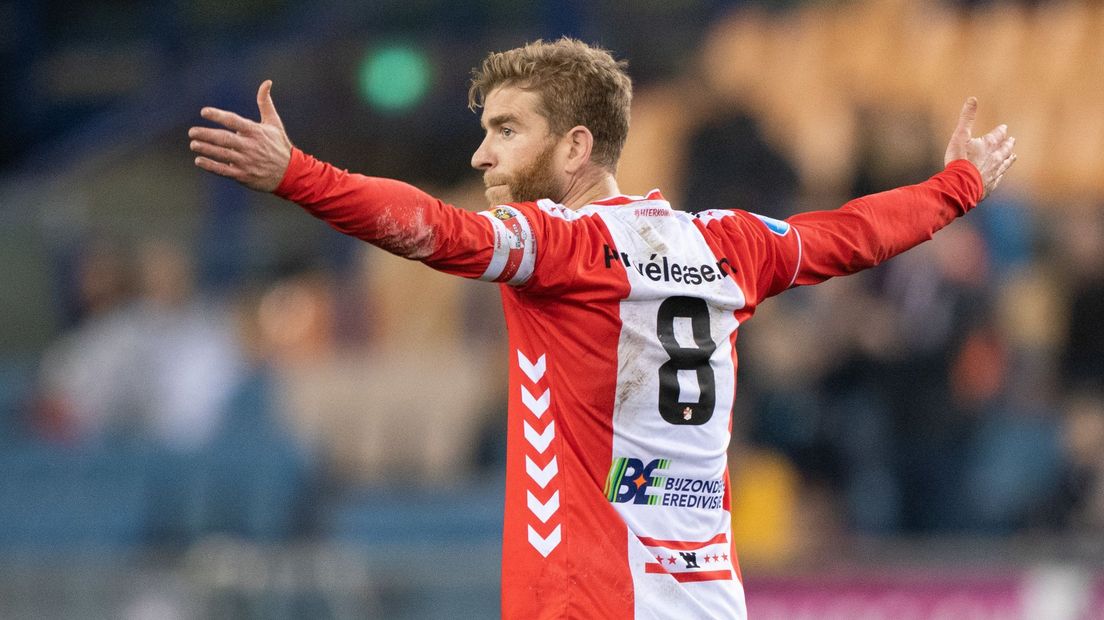 Michael de Leeuw maakte de gelijkmaker in Arnhem