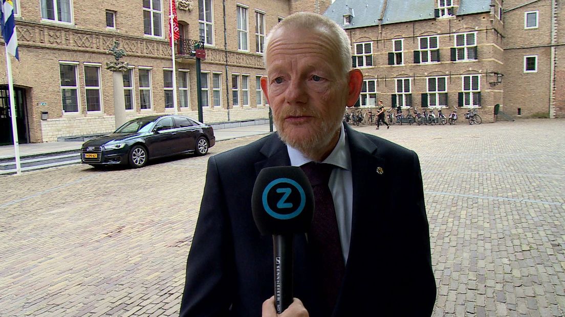 VVD-Gedeputeerde Dick van der Velde van de provincie Zeeland.