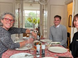 Oekraïense vluchteling Tanya schuift voor diner aan bij Ivana en Martin: 'Fascinerende verhalen'