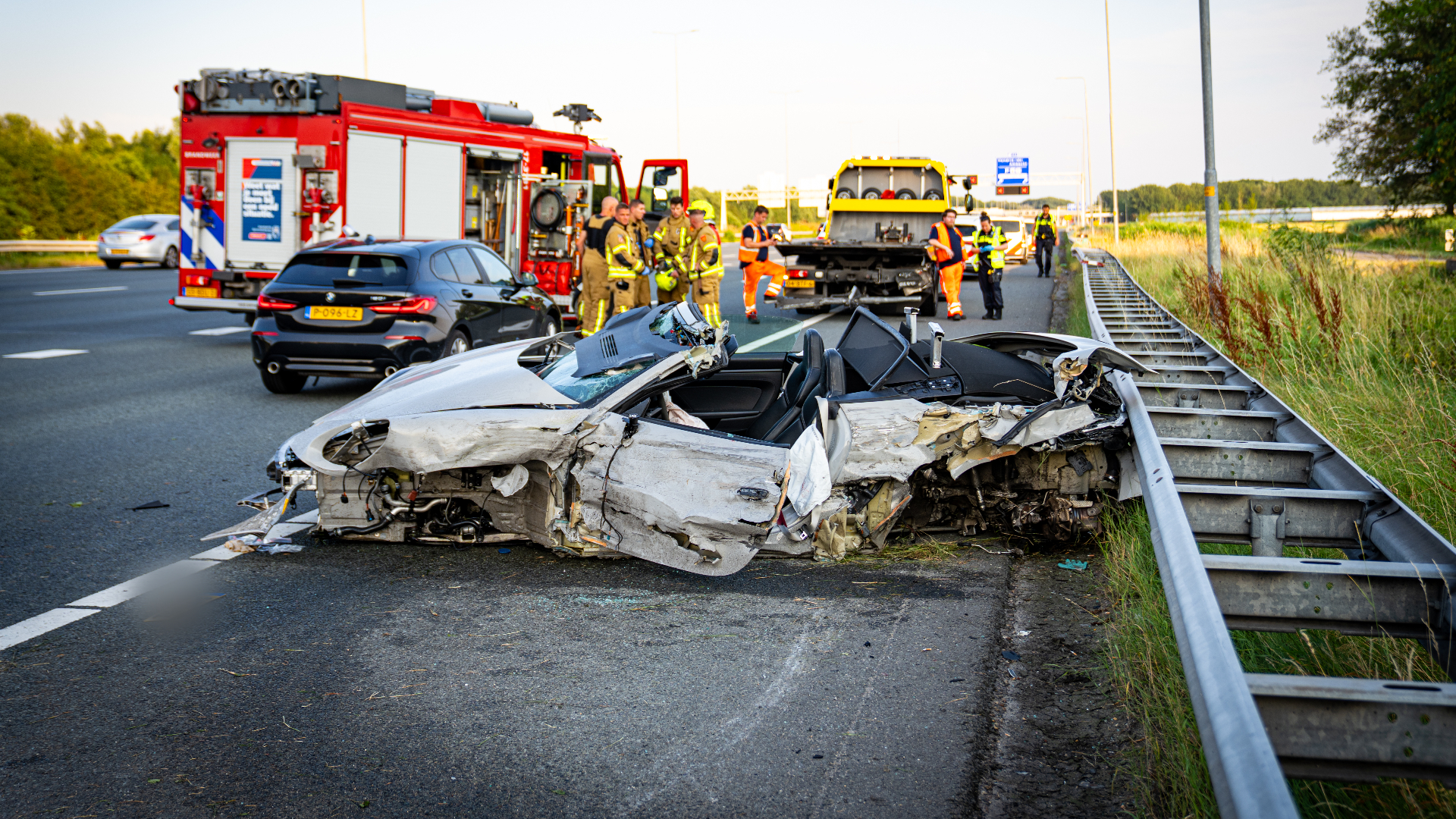 Van de auto was weinig over.