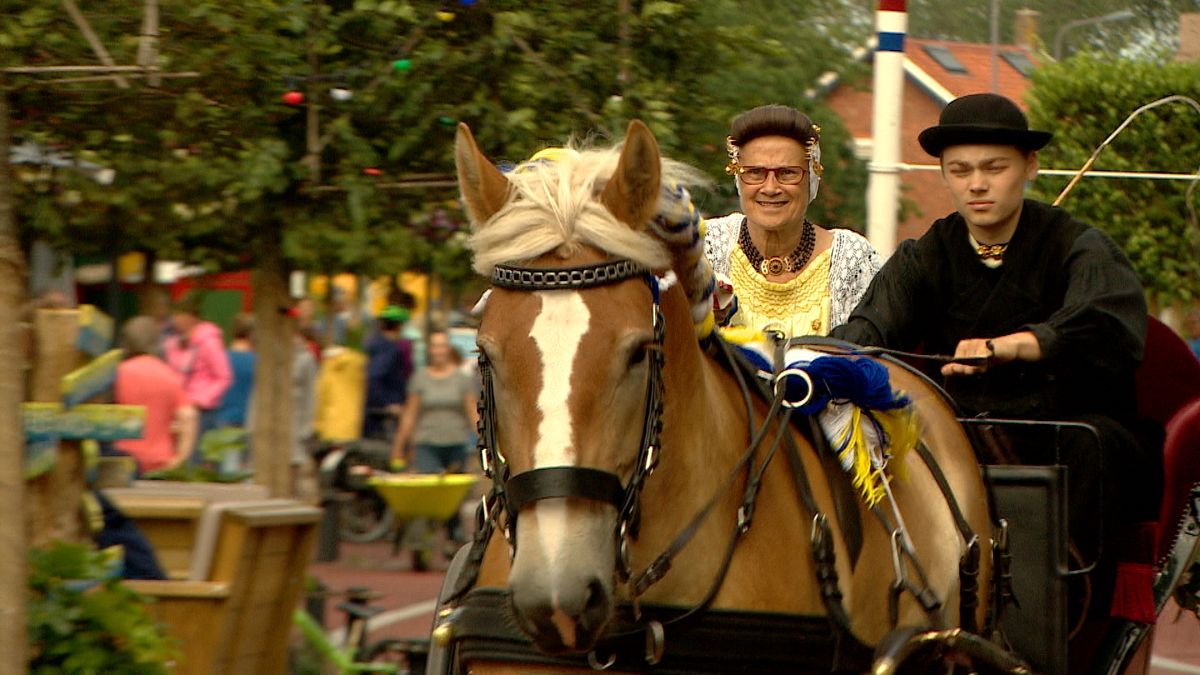 Bijzonder duo op de sjees in Oostkapelle