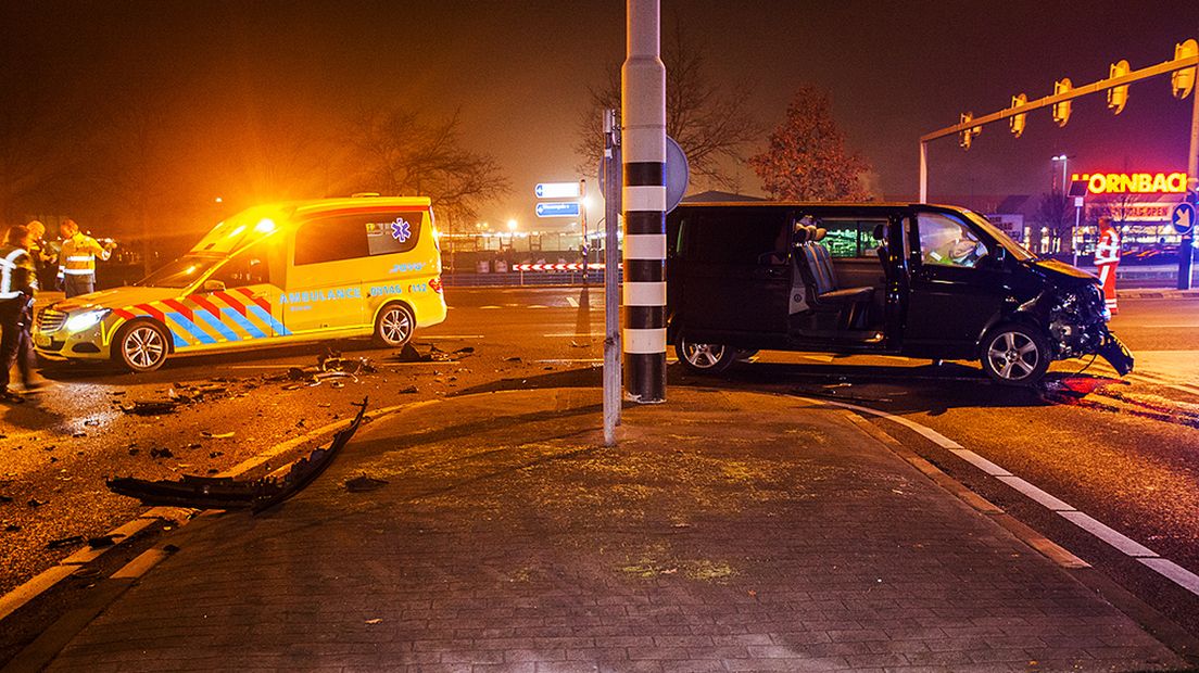 Het ongeluk gebeurde op een kruising in Nieuwegein.