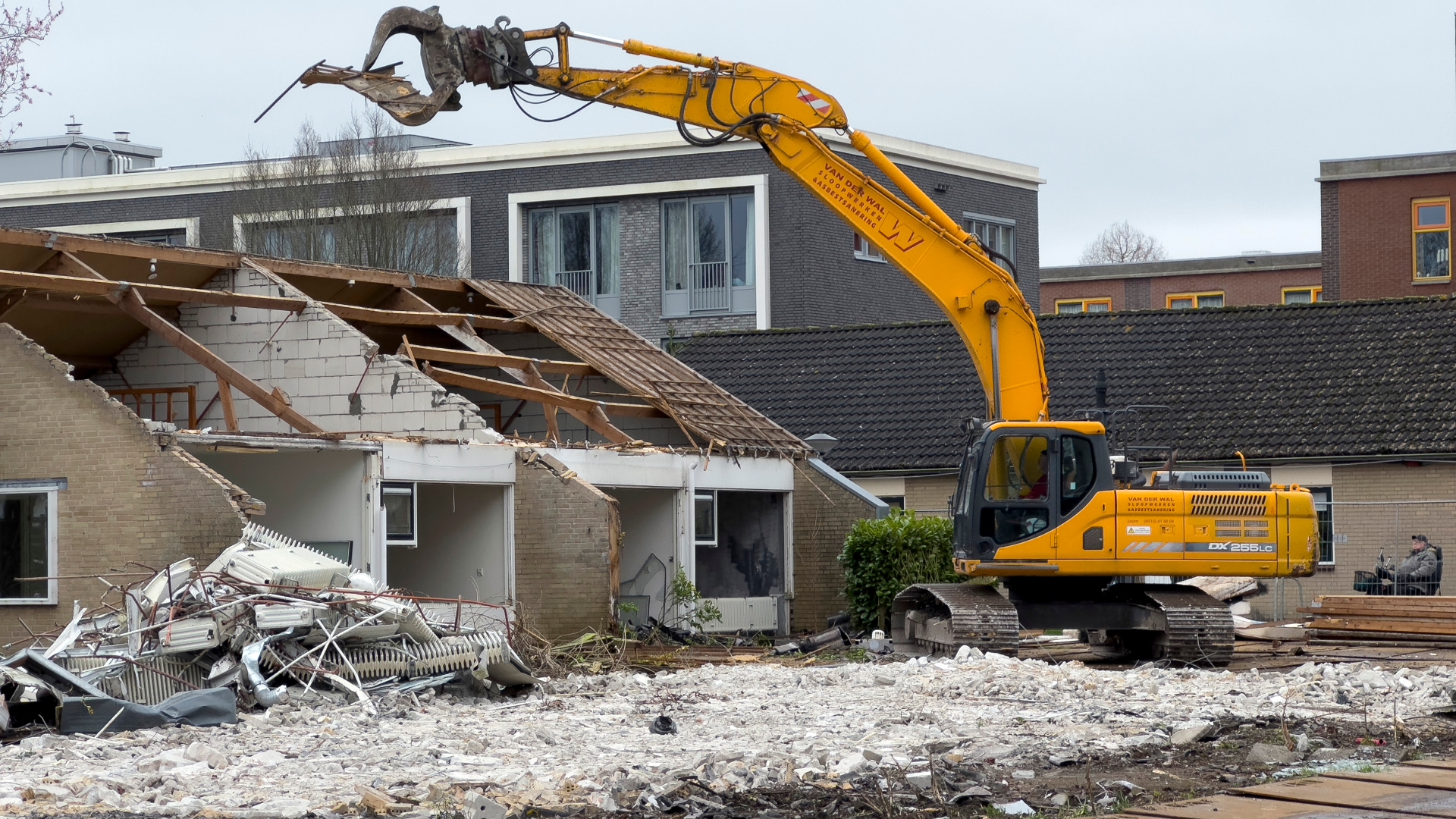 Huizen in Ten Boer worden gesloopt en nieuw gebouwd vanwege aardbevingsschade