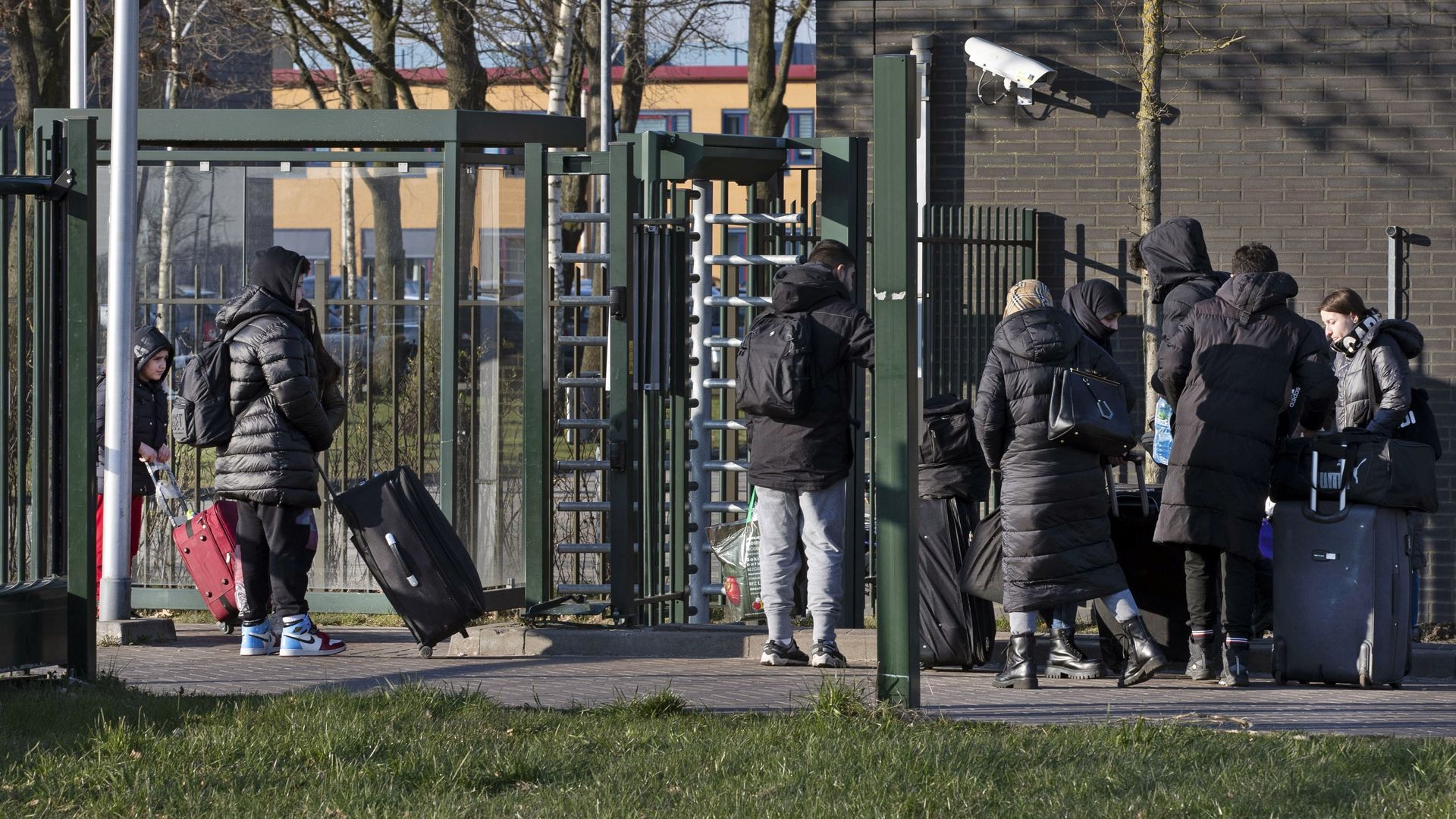 COA En Veiligheidsberaad Slaan Alarm Over Asielopvang Ter Apel: 'Het ...