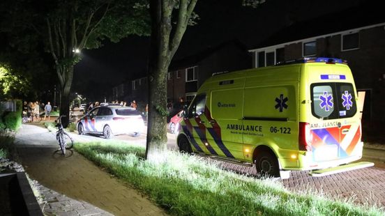 Gewonde bij steekincident, traumahelikopter landt in weiland