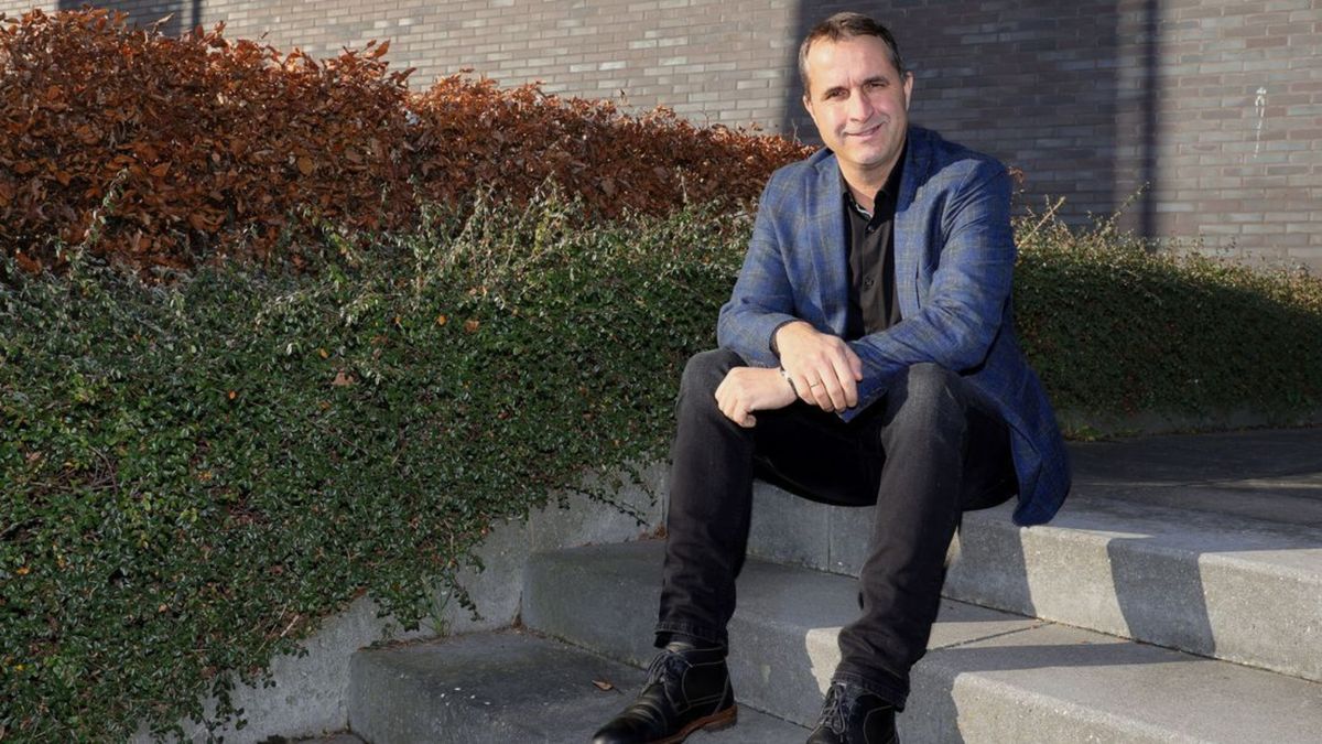 Thal ziet 'ongebalanceerde' MVV-selectie: 'Van Geneugden mag in de spiegel kijken'