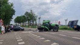 Trekker verliest wiel na ongeluk • Korenmarkt Arnhem afgesloten door politie