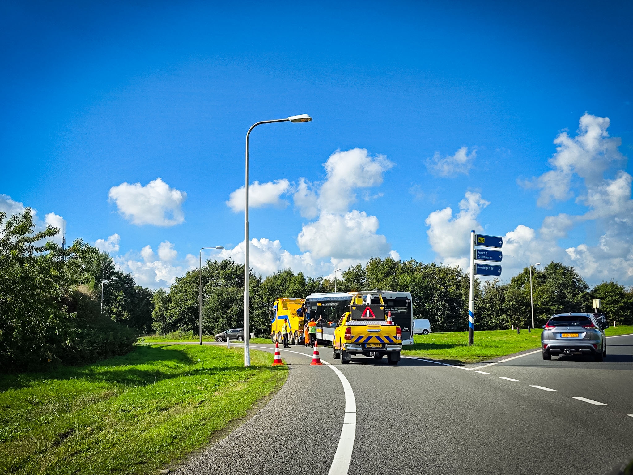 De bus viel stil op de rotonde bij Gieten