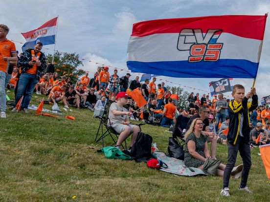Domper voor Veijer-fans: vlaggen op TT Circuit gestolen