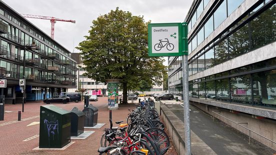 Na overlast met deelscooters probeert Arnhem het nu met deelfietsen