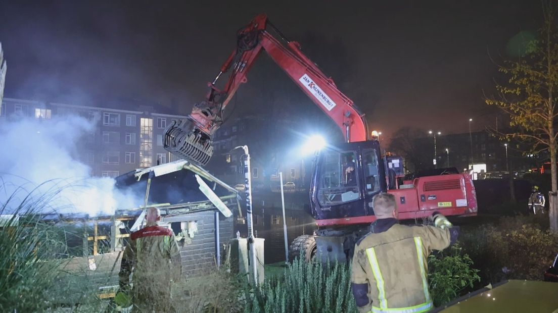 Brand verwoest woonboot