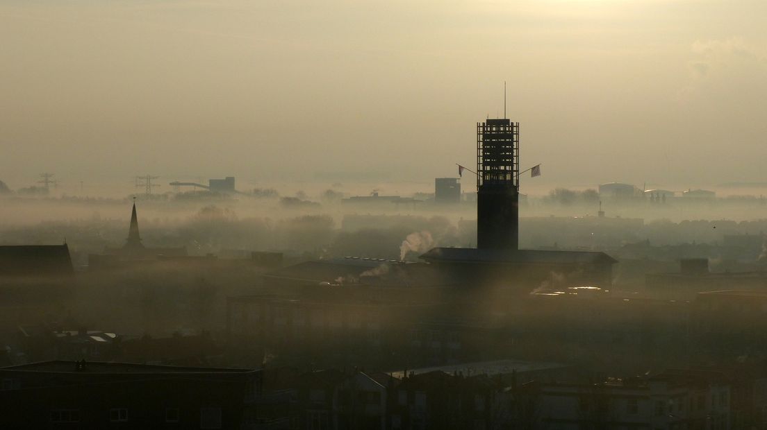 Stadhuis van Vlissingen in de mist