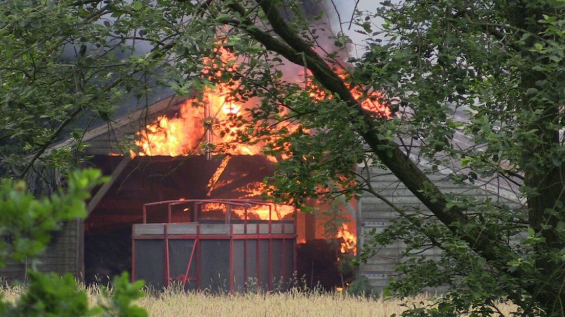 Brand in Enschedese hooischuur