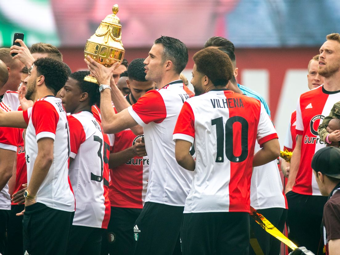 De selectie van Feyenoord tijdens de huldiging van de bekerwinst in De Kuip.