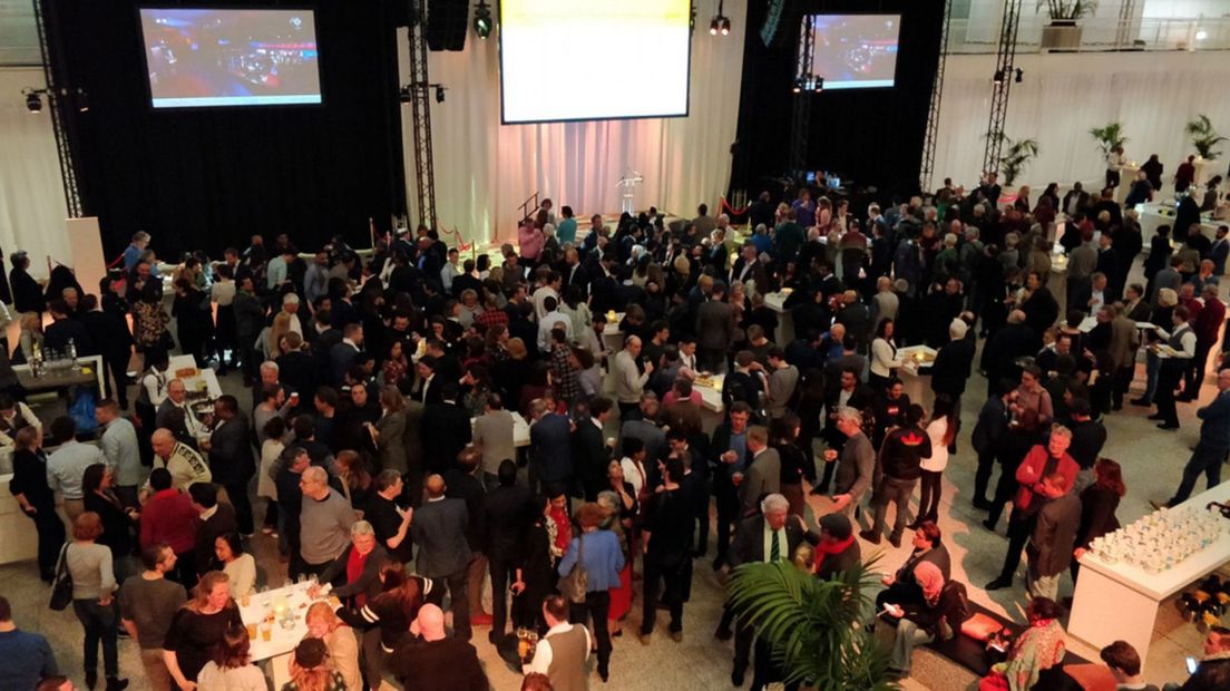 Drukte op de uitslagenavond in Den Haag in 2018. | Foto Omroep West
