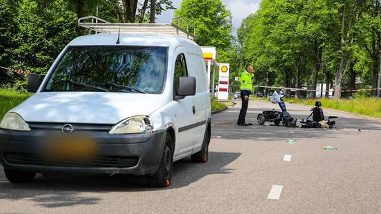 Bestuurder scootmobiel zwaargewond na aanrijding