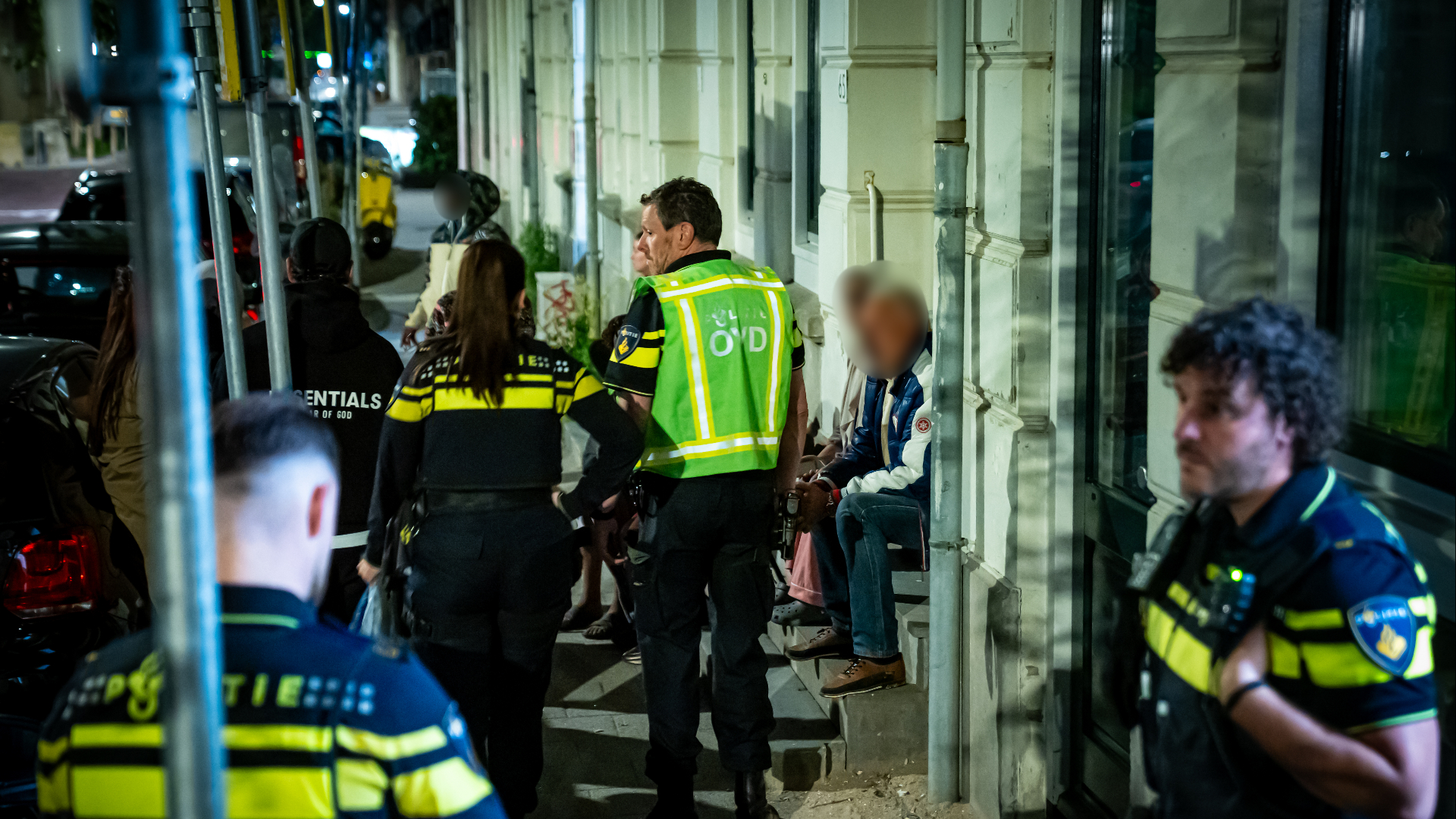 bewoners stonden op straat door de explosie