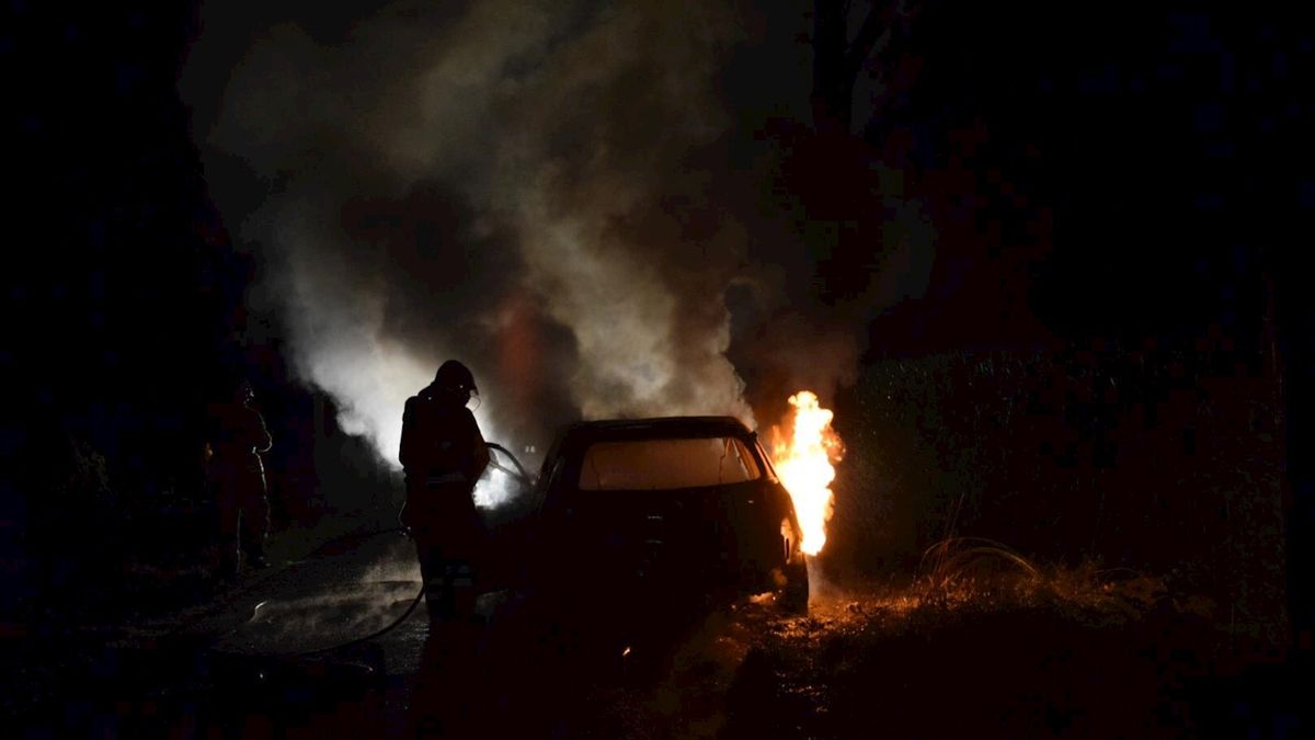 Auto in vlammen op bij Collendoorn