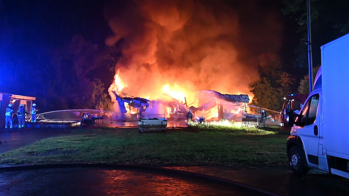 112 Nieuws: Dollemansrit eindigt in ravage | Loods in vlammen in Hoge Hexel
