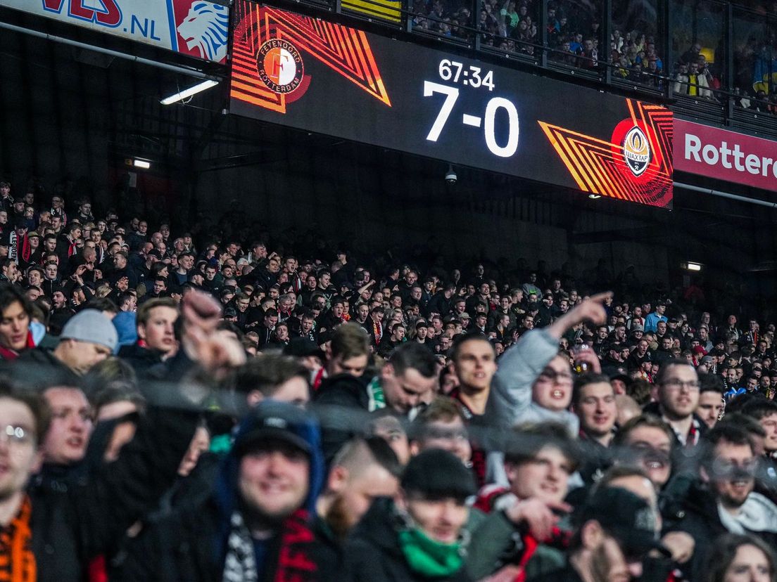 Het staat er echt: 7-0 bij Feyenoord-Shakhtar Donetsk