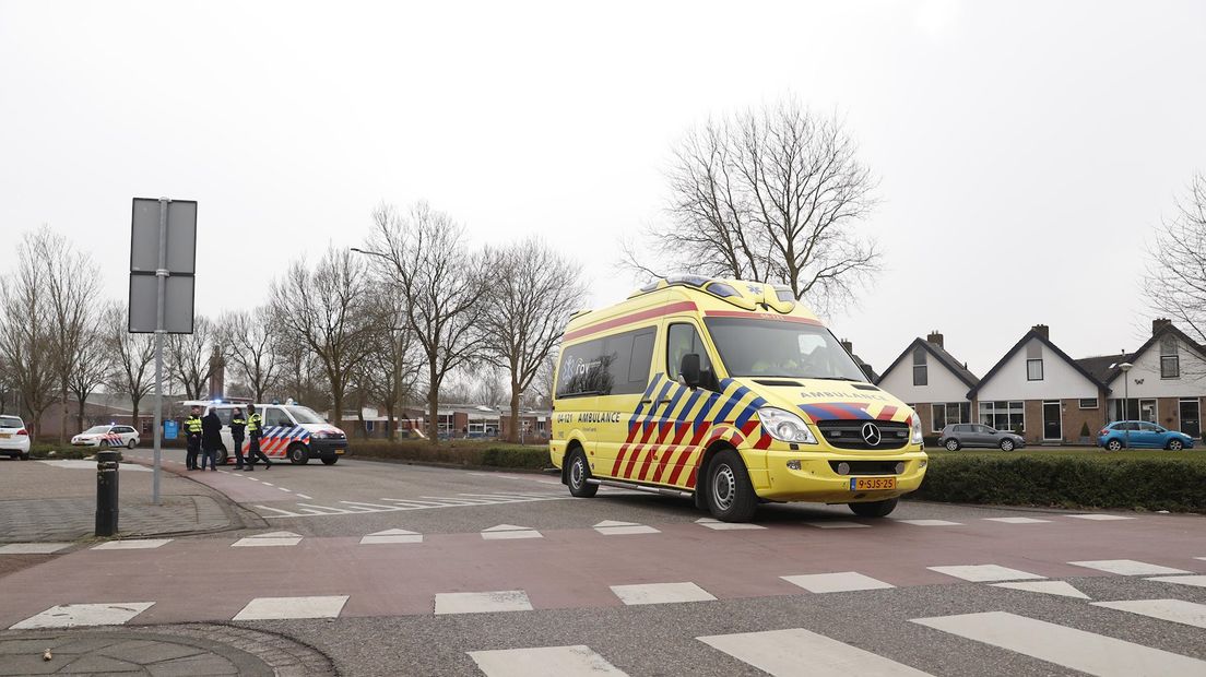 Meisje (10) naar het ziekenhuis gebracht na aanrijding in Kampen