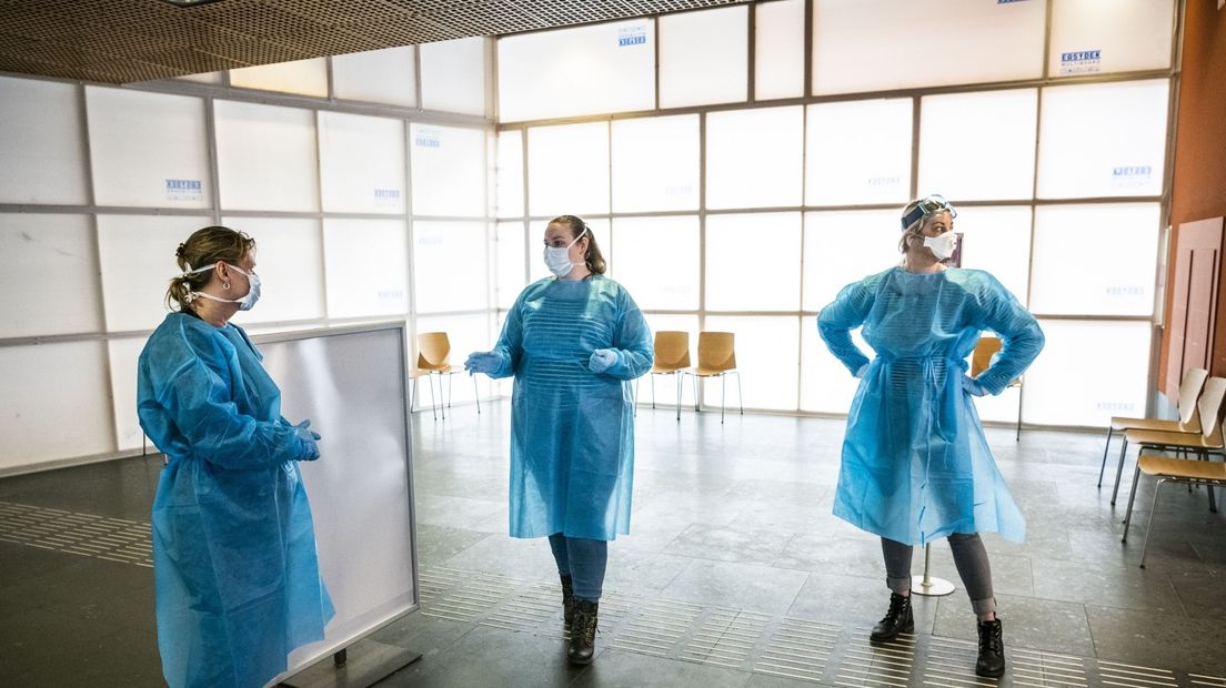 Donderdag was de eerste dag voor het verplegend personeel en artsen in de speciale poli