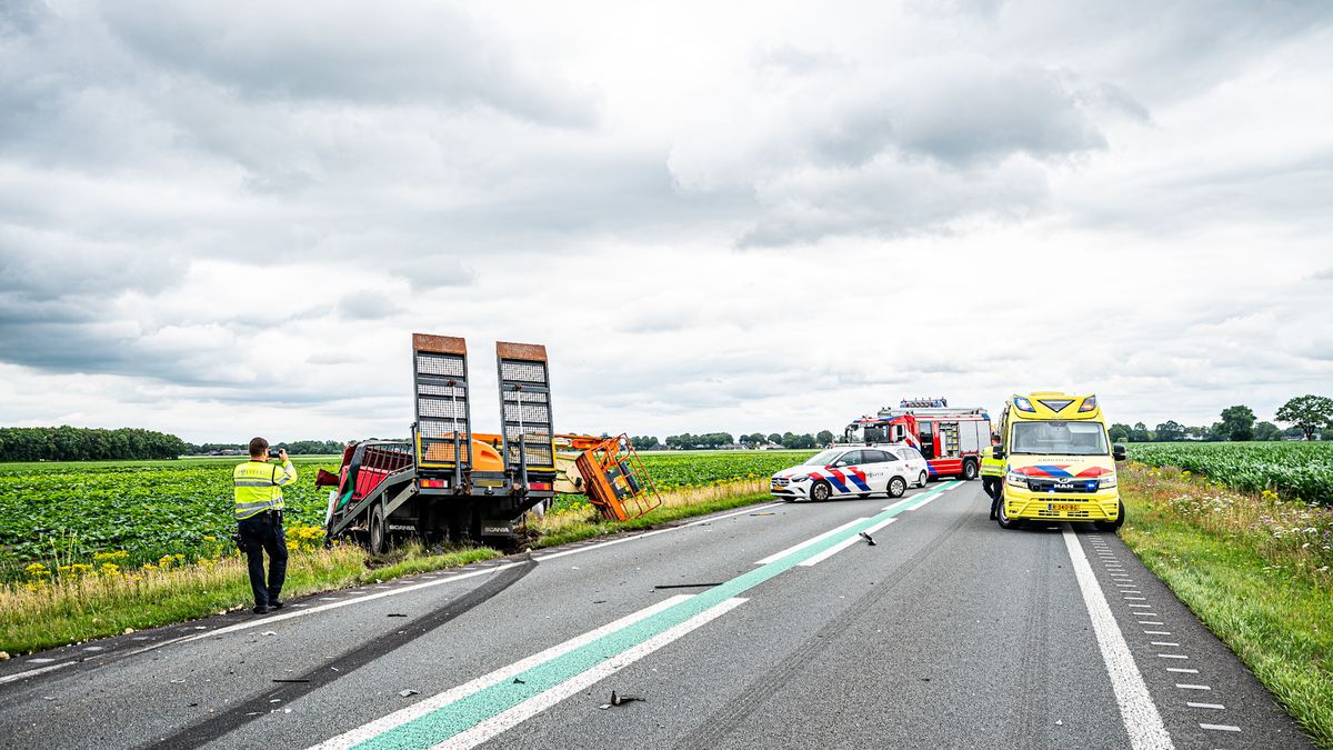 Treinstoring tussen Leeuwarden en Hurdegaryp | Auto vliegt tijdens het rijden in brand bij Hoornster