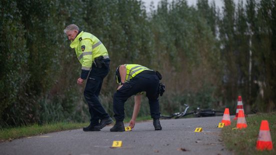 Overleden fietser na aanrijding bestelbus is man uit Spijkenisse. Overleden fietser na aanrijding bestelbus is man uit Spijkenisse.