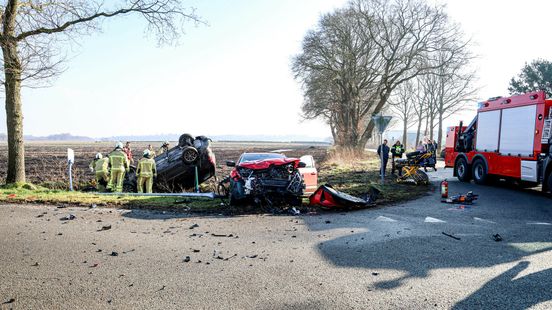 Twee gewonden bij botsing in Odoornerveen. Twee gewonden bij botsing in Odoornerveen.