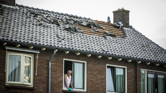 Een losse dakpan kan je duur komen te staan: zo voorkom je ellende bij storm