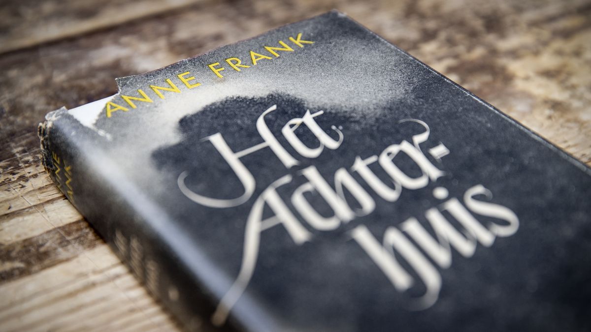 Per toeval waardevolle eerste druk van dagboek Anne Frank gevonden in Eemnes