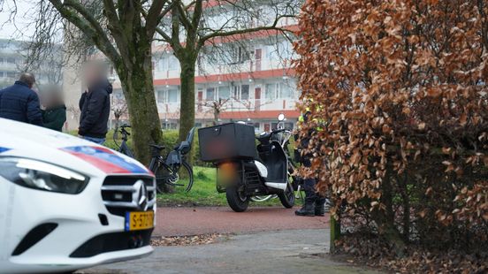 Fietser zwaargewond bij aanrijding met scooter in Kampen Home