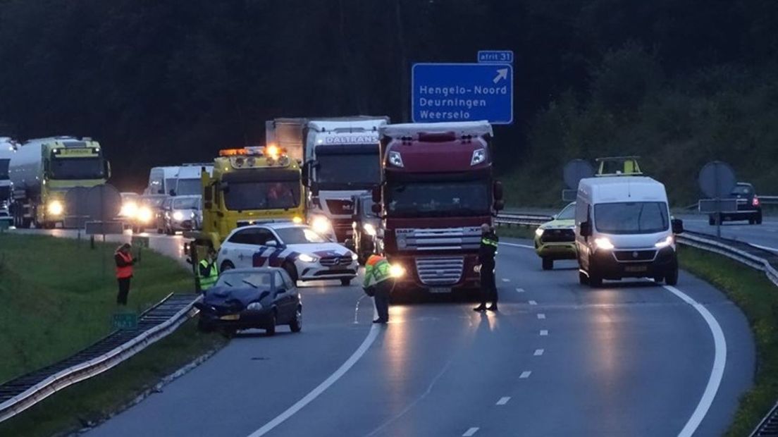 Bij Hengelo stond het verkeer weer muurvast