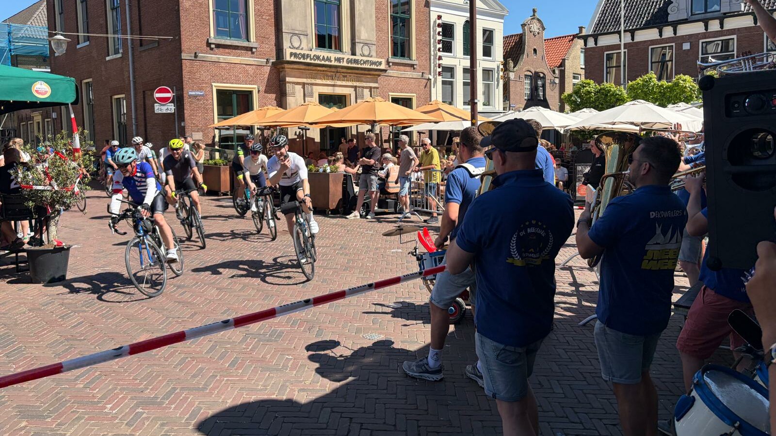 Fietsers in het centrum van Sneek