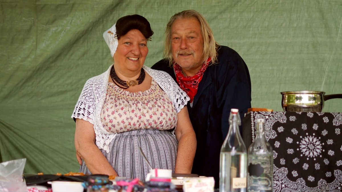 Zeeuwse ambachtslieden trotseren de regen in Oostkapelle