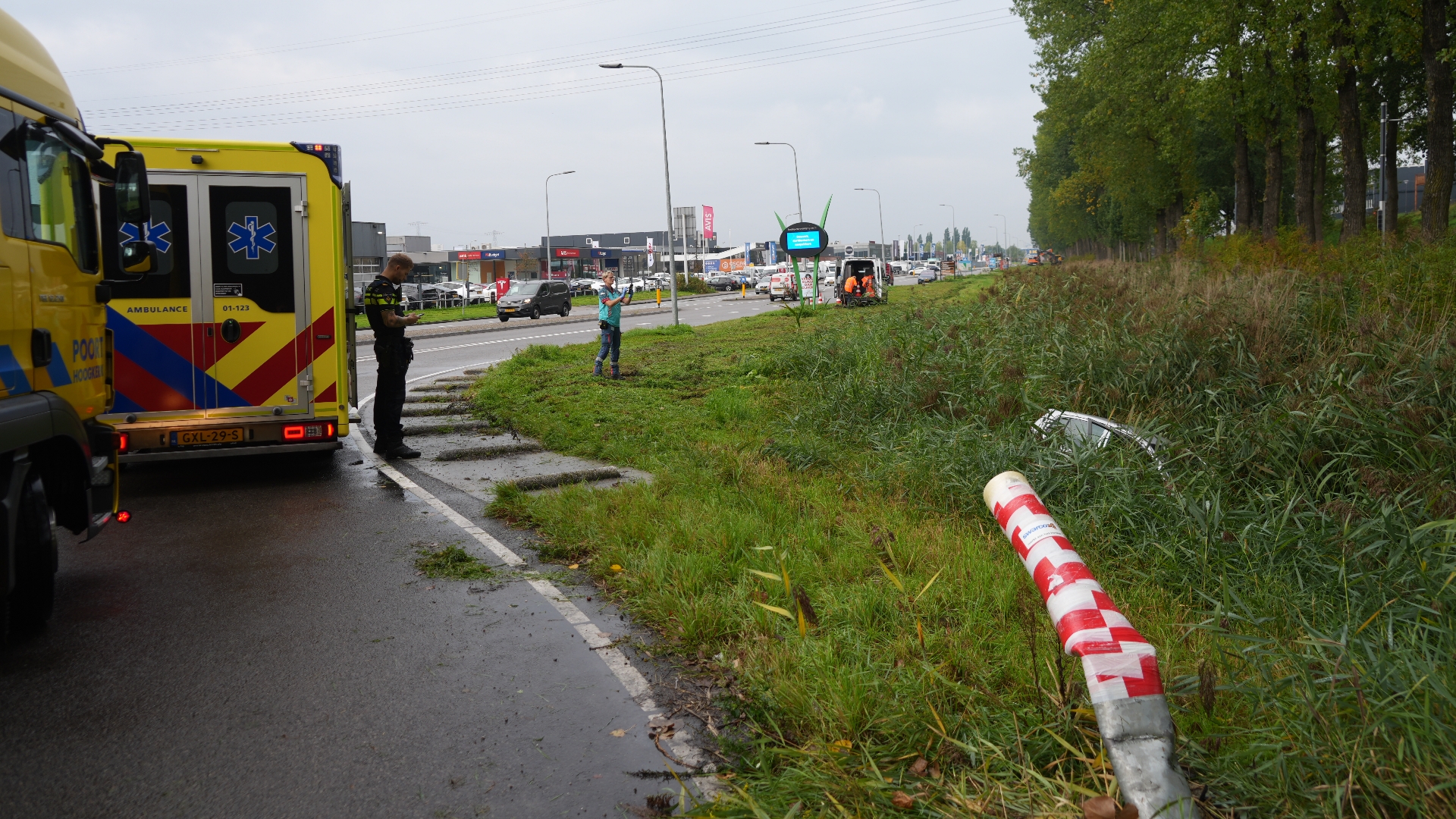 De auto belandde in de sloot