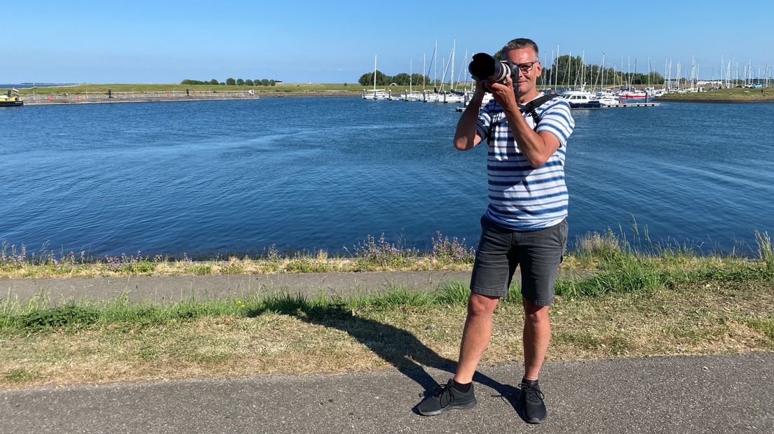 Fotograaf Ron Quinten hoopt dat zijn dorp Wemeldinge de titel 'Allermooiste dorp van Nederland' krijgt