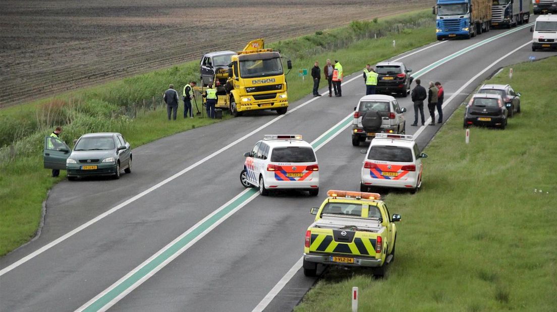 N36 tijdelijk afgesloten na ernstig ongeluk