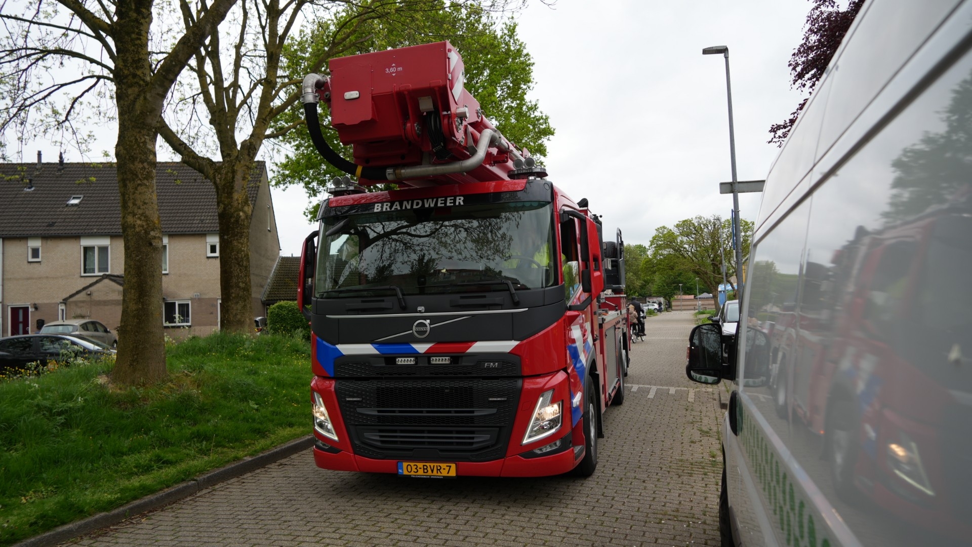 112-nieuws: Ongeval tussen fietser en scooterrijder in Stad • Melding woningbrand in stadswijk Beijum