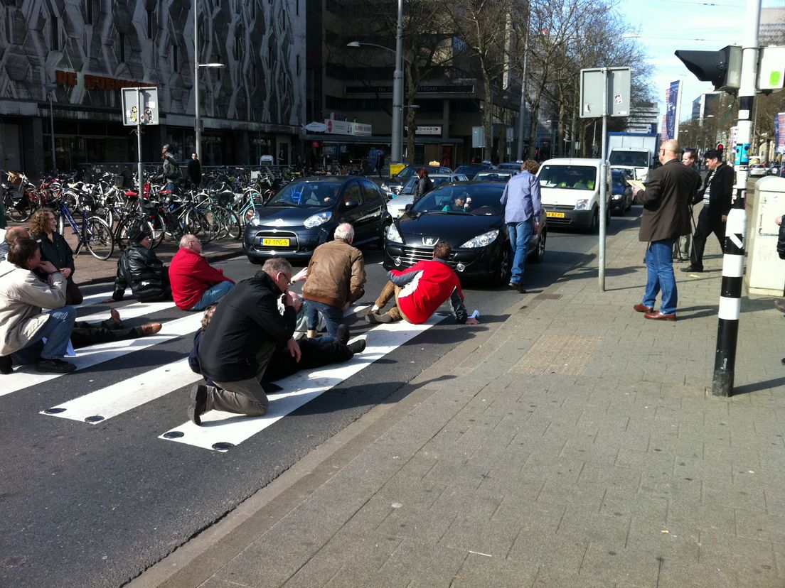 FNV Bondgenoten protesteerde dinsdag op de Rotterdamse Coolsingel