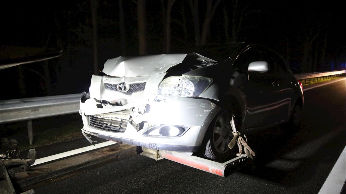 Eén gewonde bij kop-staartbotsing op N36 bij Beerzerveld
