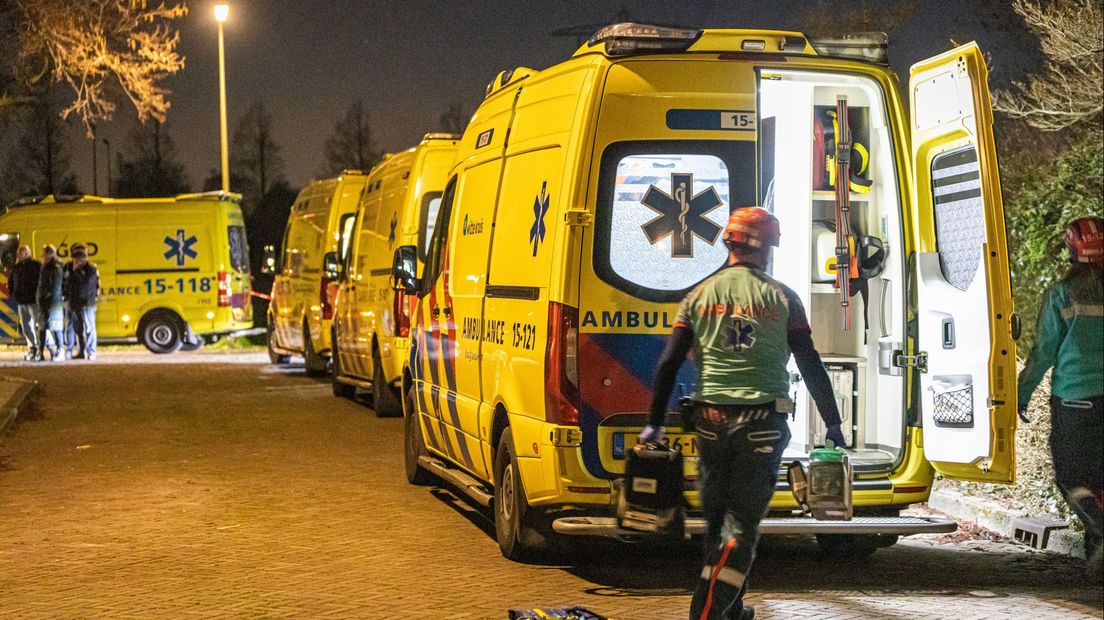 Meer dan twintig ambulances kwamen naar Voorschoten om de gewonden te helpen