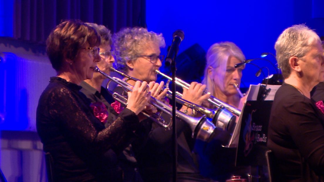 Concert Brass4Boobs haalt 9600 euro op