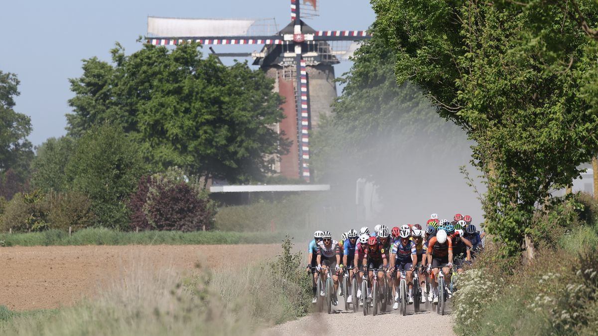 Wereldkampioenschap gravel start in Beek, finishlijn is in Maastricht getrokken
