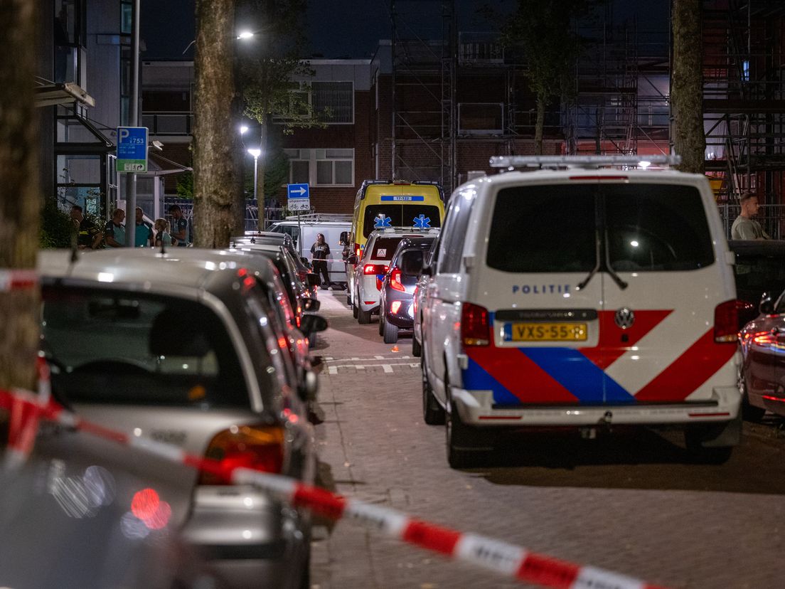 Politie in Nieuwe Hamelstraat in Rotterdamse wijk Oude Noorden