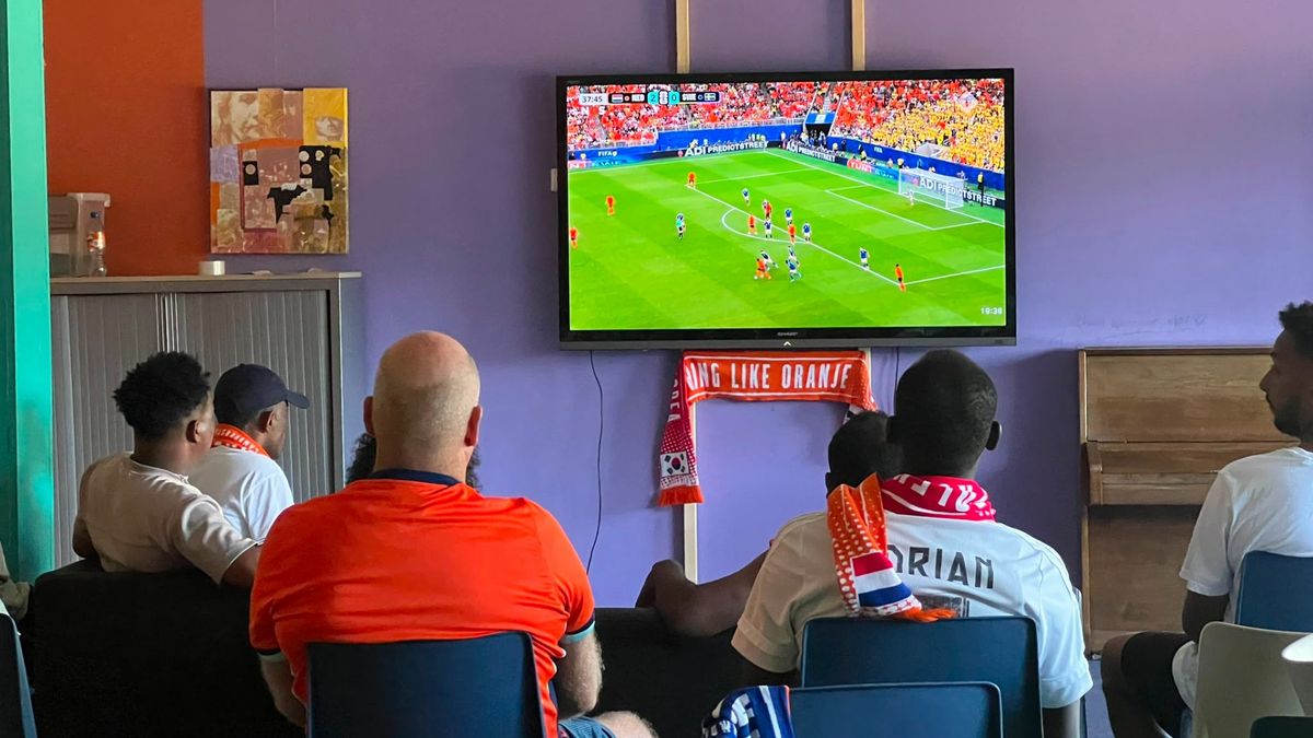 Azc in Zeist juicht voor Oranje