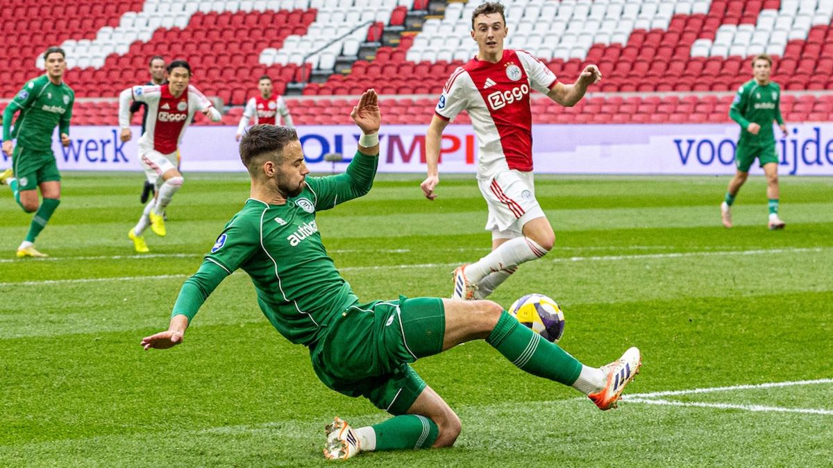 Liveblog: FC Groningen dicteert, maar Ajax scoort: 2-0